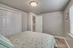 1143 W Hollow View Way, West Jordan, UT 84084 - Photo 23