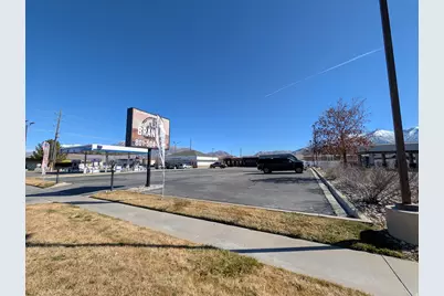 872 N Main St, Spanish Fork, UT 84660 - Photo 3