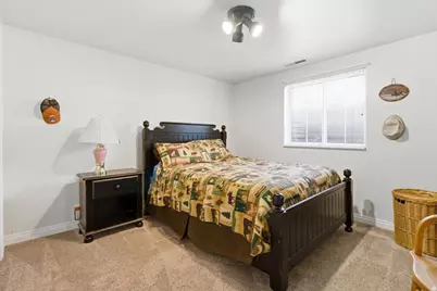 395 E 300 S, Gunnison, UT 84634 - Photo 27