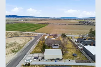 395 E 300 S, Gunnison, UT 84634 - Photo 33