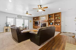 395 E 300 S, Gunnison, UT 84634 - Photo 9