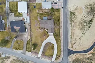 395 E 300 S, Gunnison, UT 84634 - Photo 33