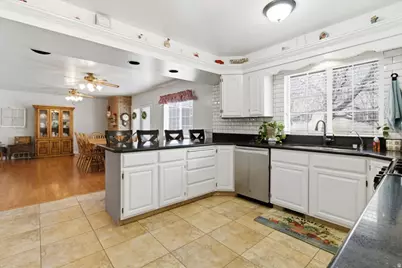 395 E 300 S, Gunnison, UT 84634 - Photo 5