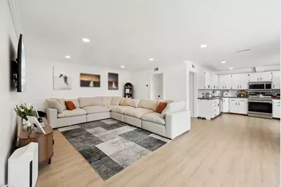 2193 E Carriage Ln #30, Salt Lake City, UT 84117 - Photo 3