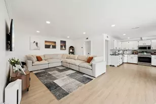 2193 E Carriage Ln, Salt Lake City, UT 84117 - Photo 3