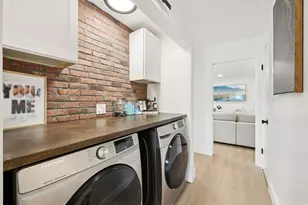 2193 E Carriage Ln, Salt Lake City, UT 84117 - Photo 19