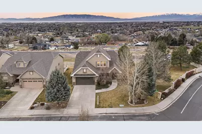 8987 N Cottage Canyon Dr, Cedar Hills, UT 84062 - Photo 33