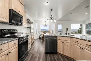 8987 N Cottage Cyn Dr, Cedar Hills, UT 84062 - Photo 9