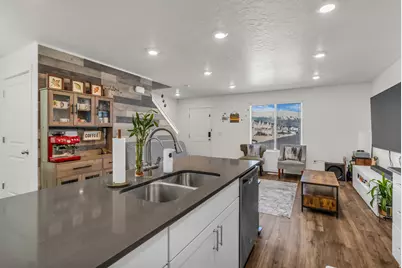 266 N Portside Ln, Saratoga Springs, UT 84045 - Photo 13