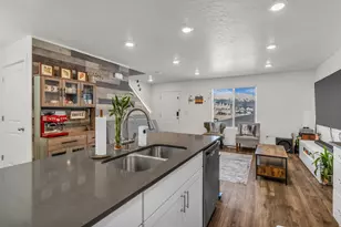 266 N Portside Ln, Saratoga Springs, UT 84045 - Photo 13