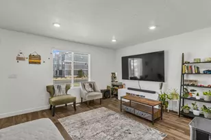 266 N Portside Ln, Saratoga Springs, UT 84045 - Photo 7