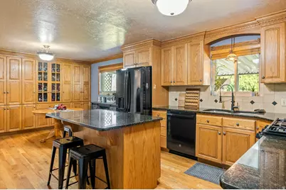 1541 E Blackhawk Dr S, Pleasant Grove, UT 84062 - Photo 3