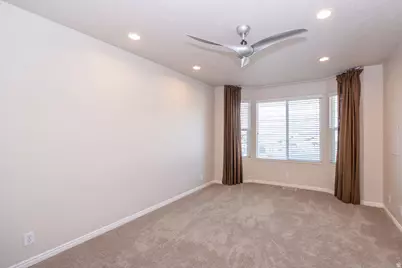 587 E Eastpointe Cir N, North Salt Lake, UT 84054 - Photo 15
