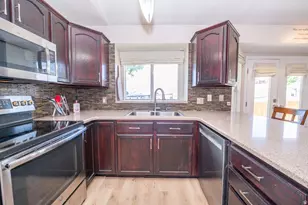 587 E Eastpointe Cir N, North Salt Lake, UT 84054 - Photo 13