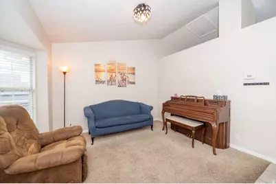 587 E Eastpointe Cir N, North Salt Lake, UT 84054 - Photo 5