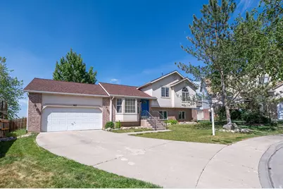 587 E Eastpointe Cir N, North Salt Lake, UT 84054 - Photo 3