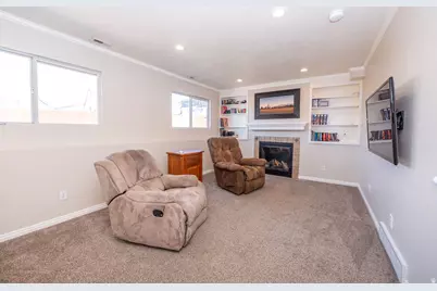 587 E Eastpointe Cir N, North Salt Lake, UT 84054 - Photo 23