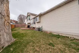 587 E Eastpointe Cir N, North Salt Lake, UT 84054 - Photo 31