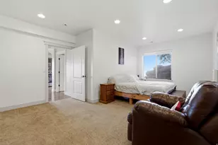 722 W Webb Rd, Draper, UT 84020 - Photo 29