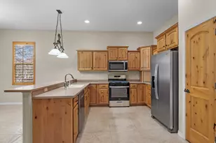 10596 S Pinyon Pines Ct W, South Jordan, UT 84095 - Photo 7