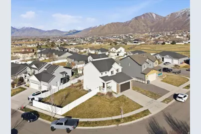 1218 N Moonlight Dr, Elk Ridge, UT 84651 - Photo 41