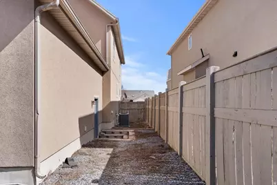 7065 N Cherokee St, Eagle Mountain, UT 84005 - Photo 23