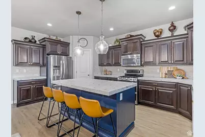 1600 W 200 N, Layton, UT 84041 - Photo 7