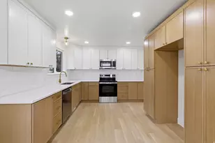 1469 E Winterwood Cir S, Sandy, UT 84092 - Photo 9