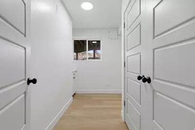 1469 E Winterwood Cir S, Sandy, UT 84092 - Photo 25