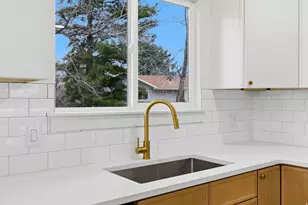 1469 E Winterwood Cir S, Sandy, UT 84092 - Photo 11