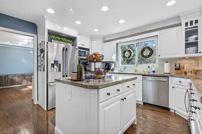 5155 S 2050 E, Holladay, UT 84117 - Photo 11