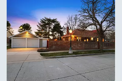 2010 E 2100 S, Salt Lake City, UT 84109 - Photo 3