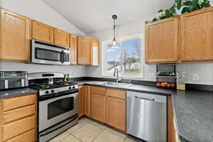 6976 S Kokopelli Ct W, West Jordan, UT 84081 - Photo 9