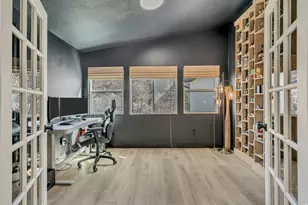 10870 S Lostwood Dr, Sandy, UT 84092 - Photo 11