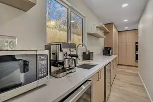 10870 S Lostwood Dr, Sandy, UT 84092 - Photo 7