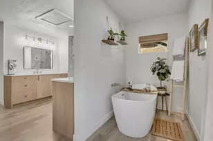 10870 S Lostwood Dr, Sandy, UT 84092 - Photo 15