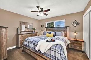 2329 E Woodchuck Cir, Sandy, UT 84093 - Photo 13