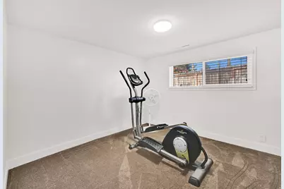 2329 E Woodchuck Cir, Sandy, UT 84093 - Photo 21