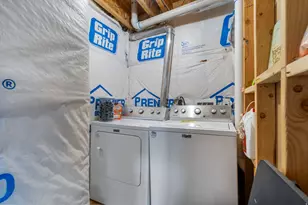 1789 E Skyline Dr, Eagle Mountain, UT 84005 - Photo 17