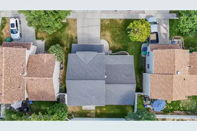 8260 S 560 E, Sandy, UT 84070 - Photo 47