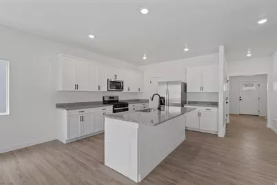 7181 Switchback Way N, Eagle Mountain, UT 84005 - Photo 5