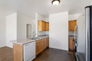 2037 E Cedar Trails Wy, Eagle Mountain, UT 84005 - Photo 15