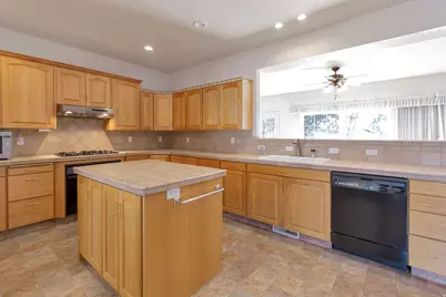 290 E 450 S, Hyde Park, UT 84318 - Photo 9