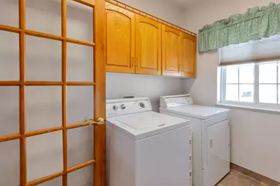 290 E 450 S, Hyde Park, UT 84318 - Photo 9