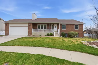 563 N 220 E, Centerville, UT 84014 - Photo 1