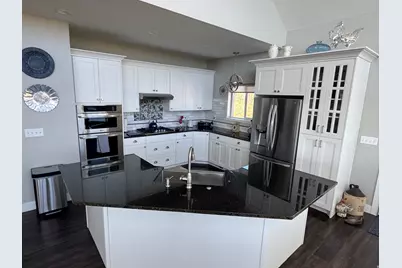2159 S Valley View Dr, Garden City, UT 84028 - Photo 3