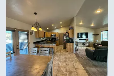2095 W 4100 N, Spring Glen, UT 84526 - Photo 3