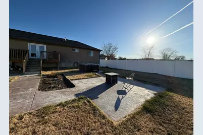 2095 W 4100 N, Spring Glen, UT 84526 - Photo 25