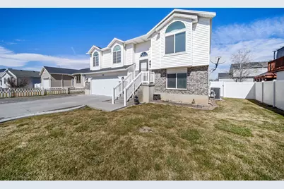 218 Wallace Way, Tooele, UT 84074 - Photo 3