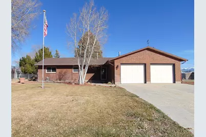 166 N State St, Fountain Green, UT 84632 - Photo 1